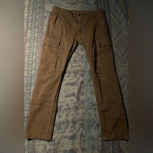 green levi’s cargos